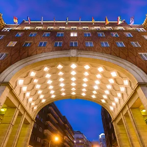 https://arcadia-hotel-budapest.inbudapesthotels.com