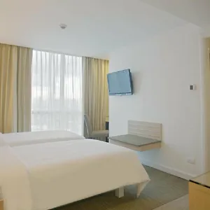 https://st-giles-makati.angeleshotels.net